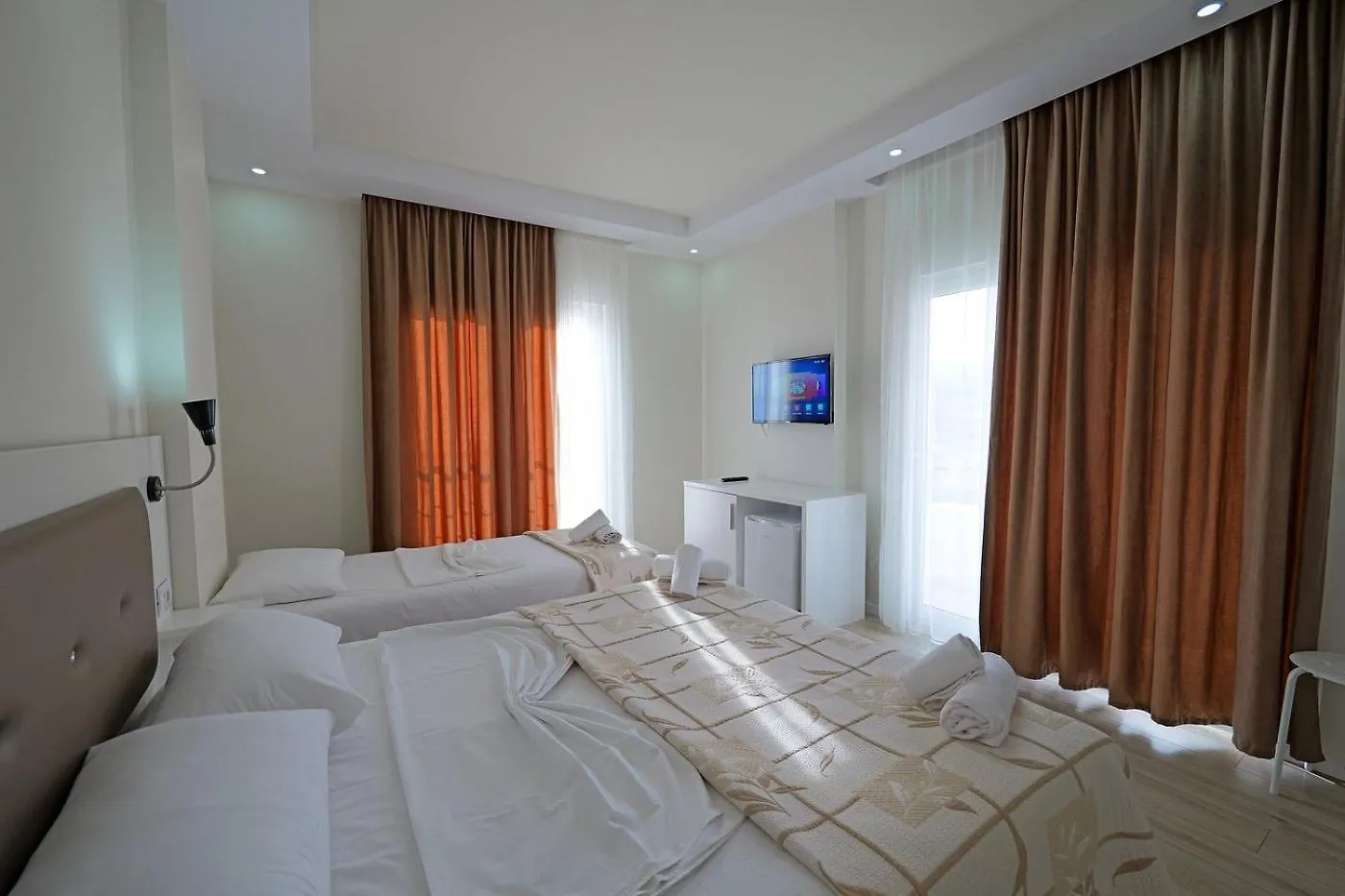 Helia Seaside Hotel Saranda