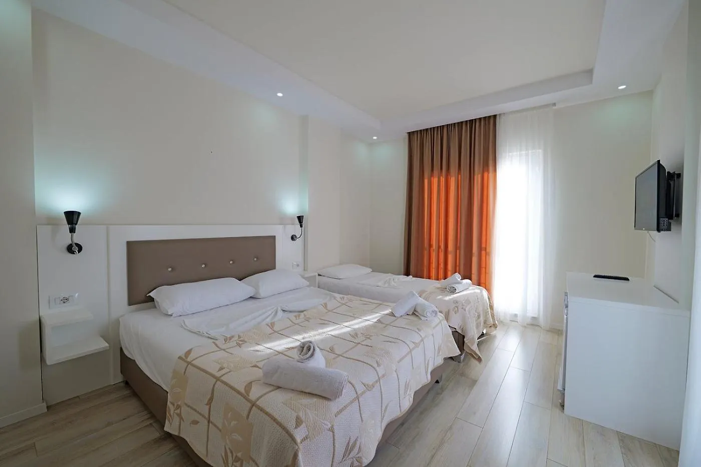 Helia Seaside Hotel Saranda