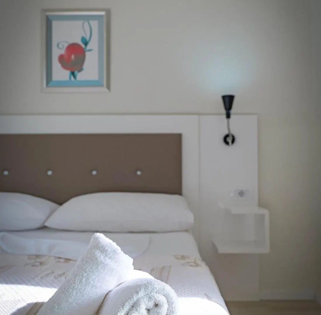 Helia Seaside Hotel Saranda