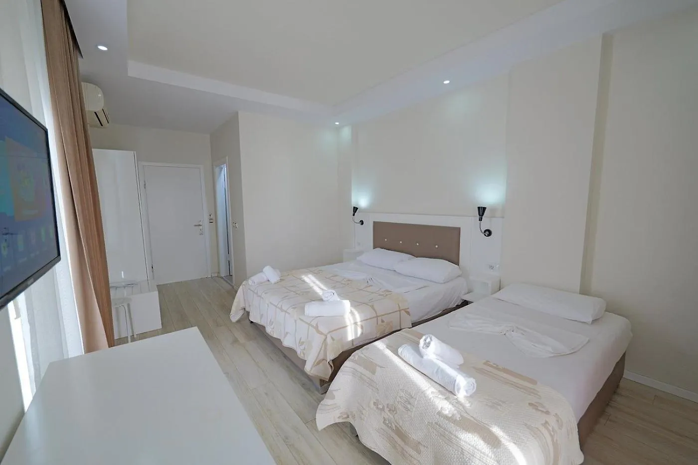 Helia Seaside Hotel Saranda