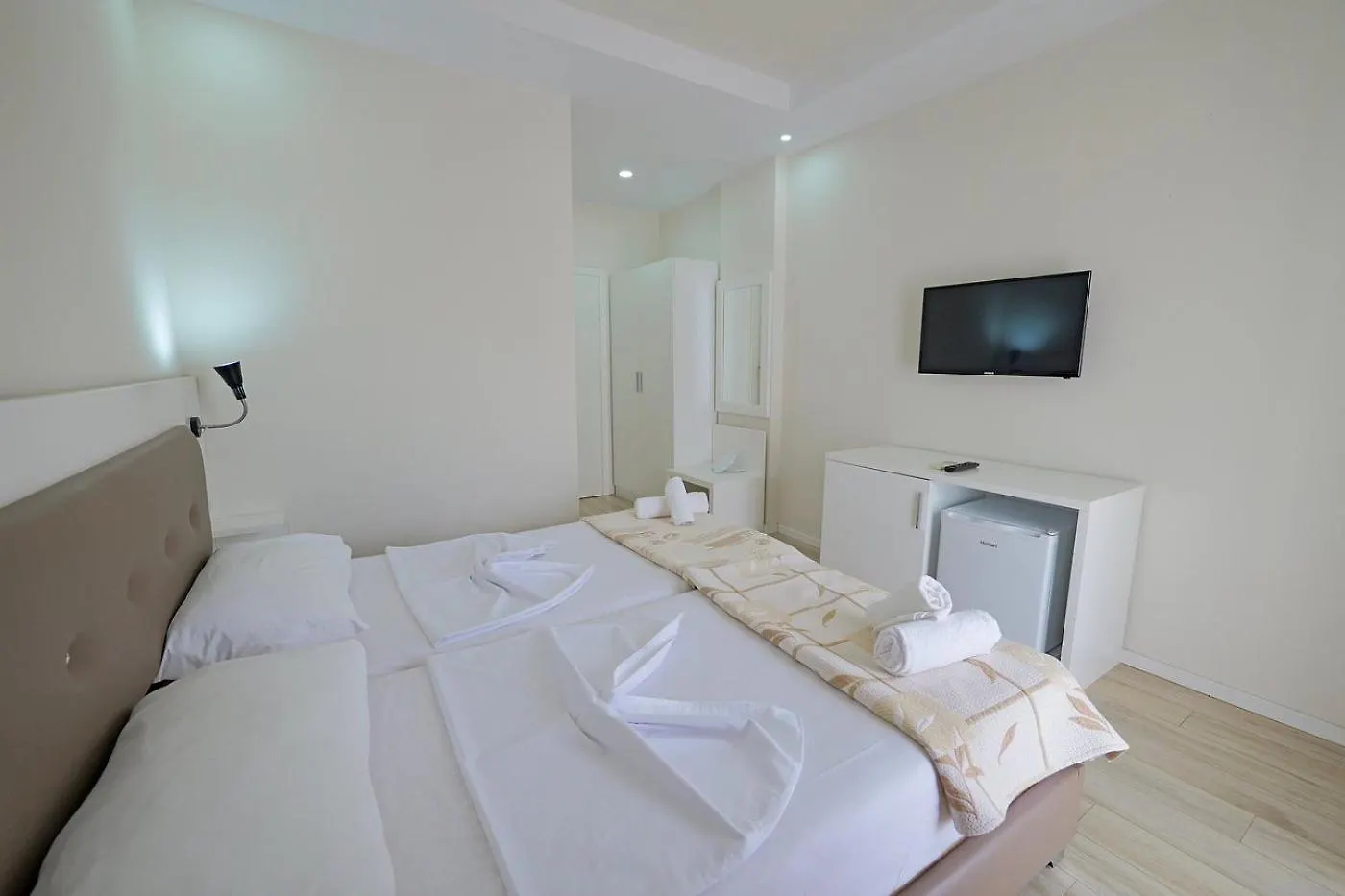 Helia Seaside Hotel Saranda