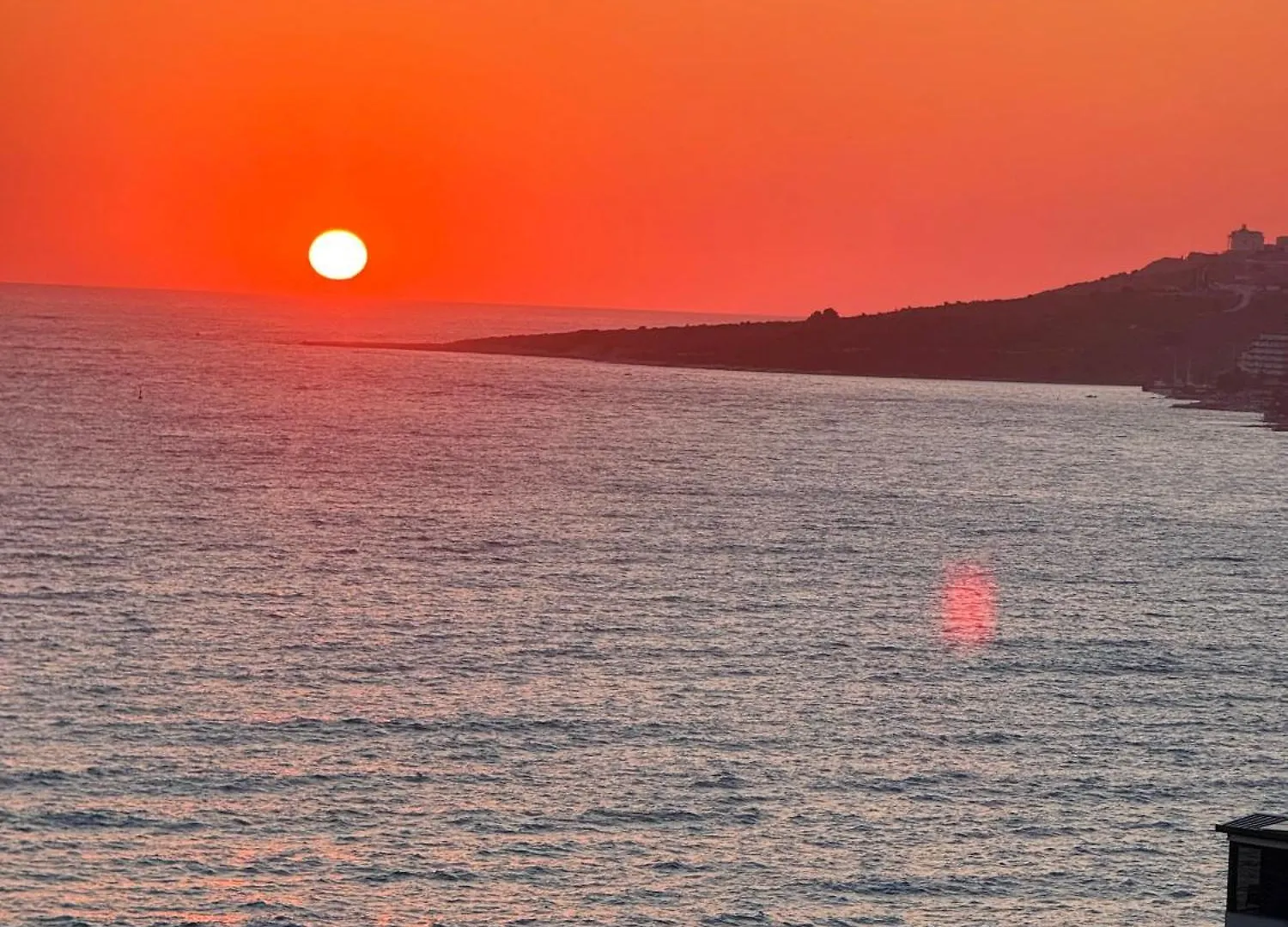Helia Seaside Hotel ساراندا