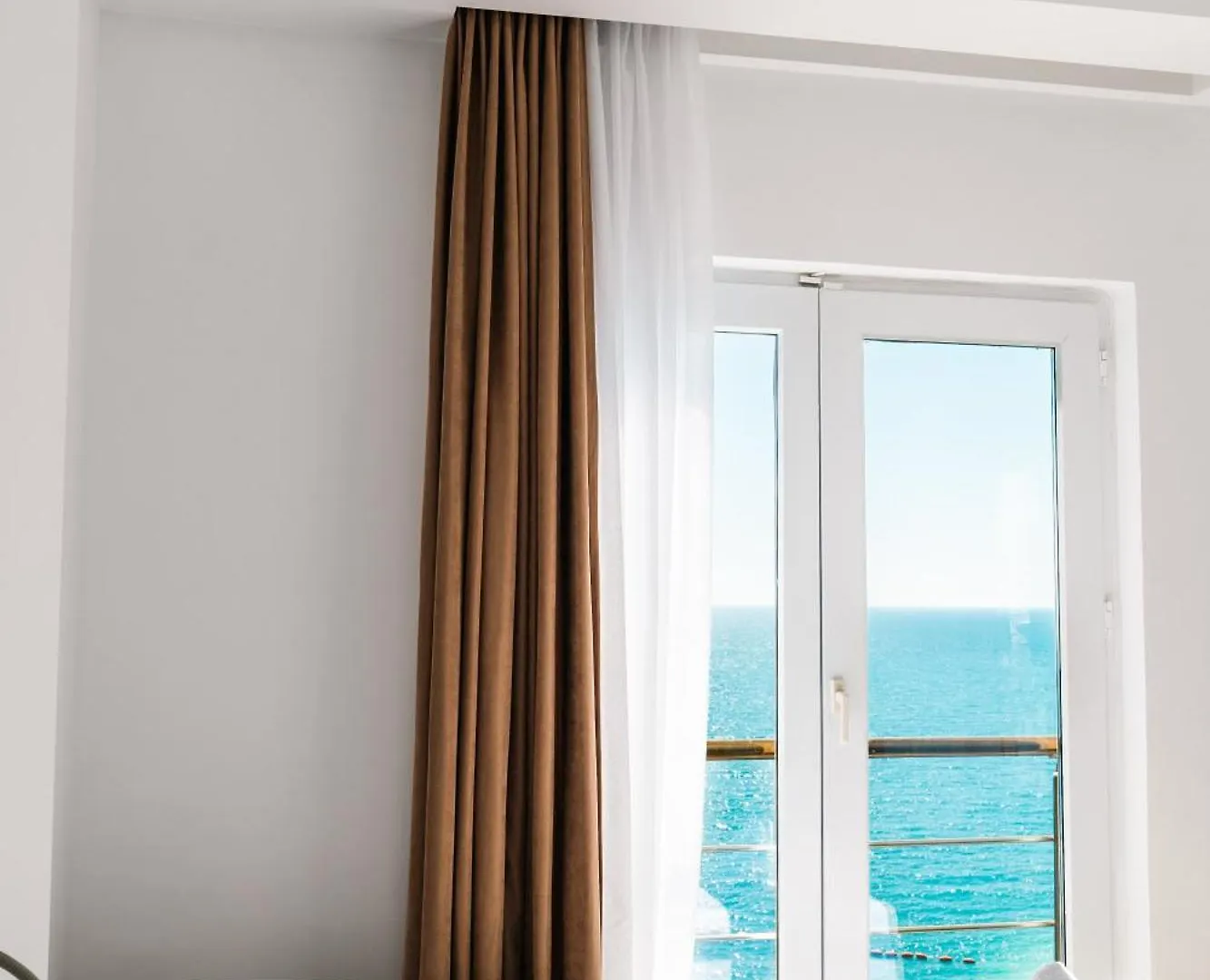 Helia Seaside Hotel Sarandë 4*,  Albania