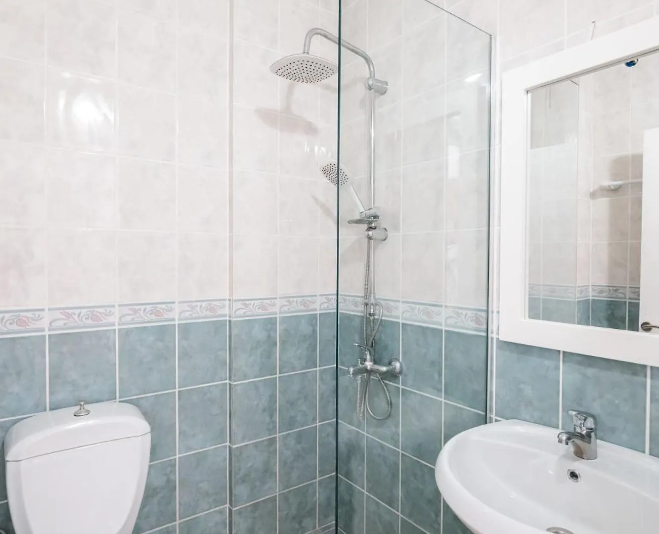 ****  Helia Seaside Hotel Sarandë Albania