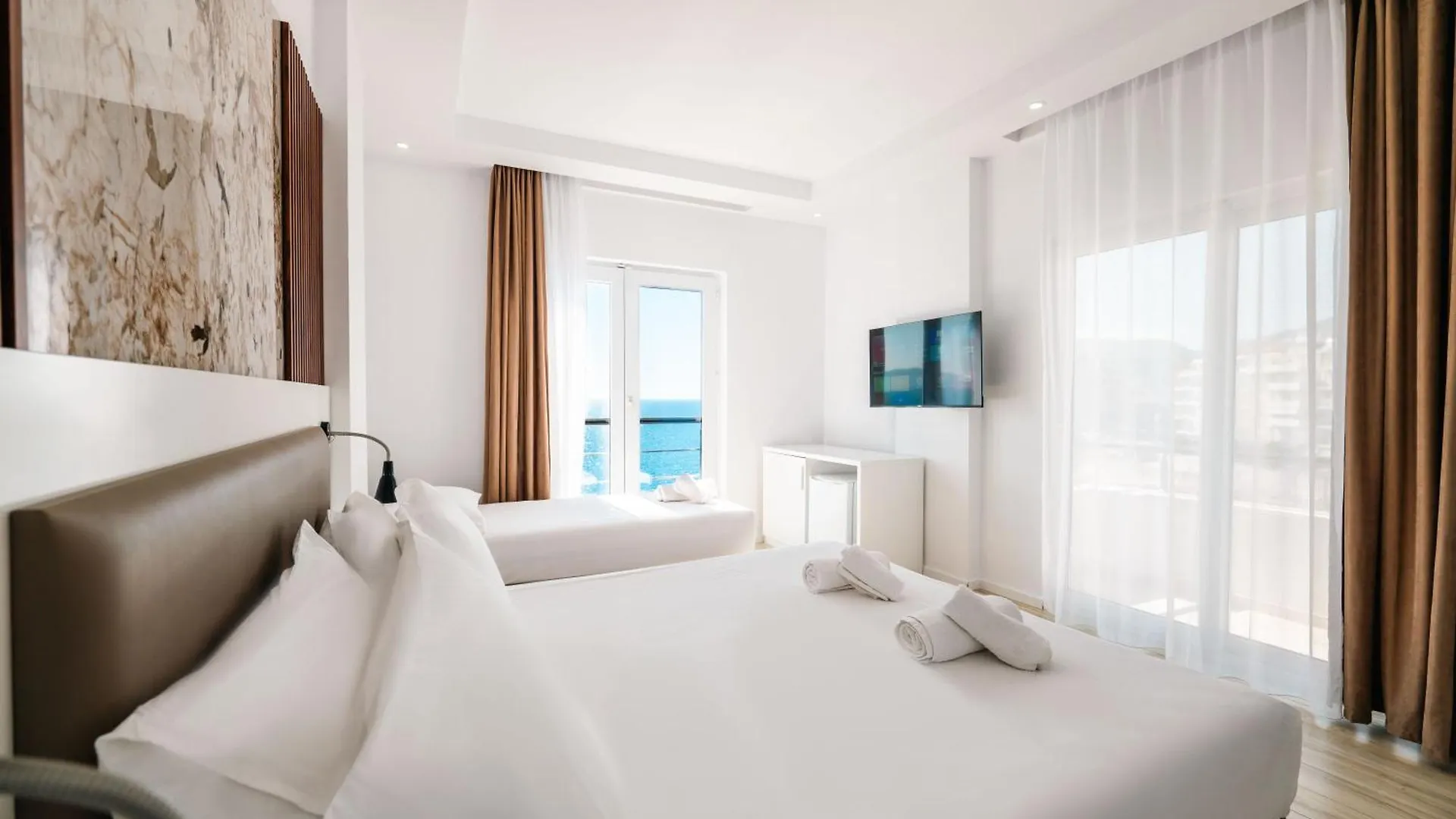 Helia Seaside Hotel Sarandë