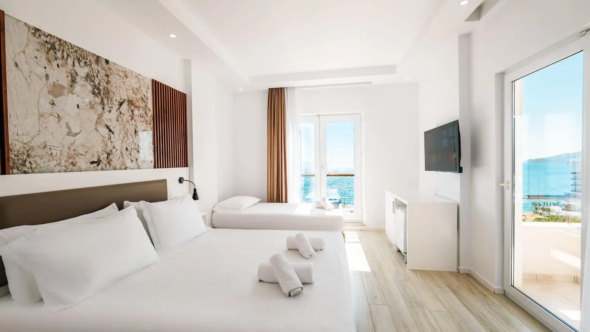 Helia Seaside Hotel Sarande Albania