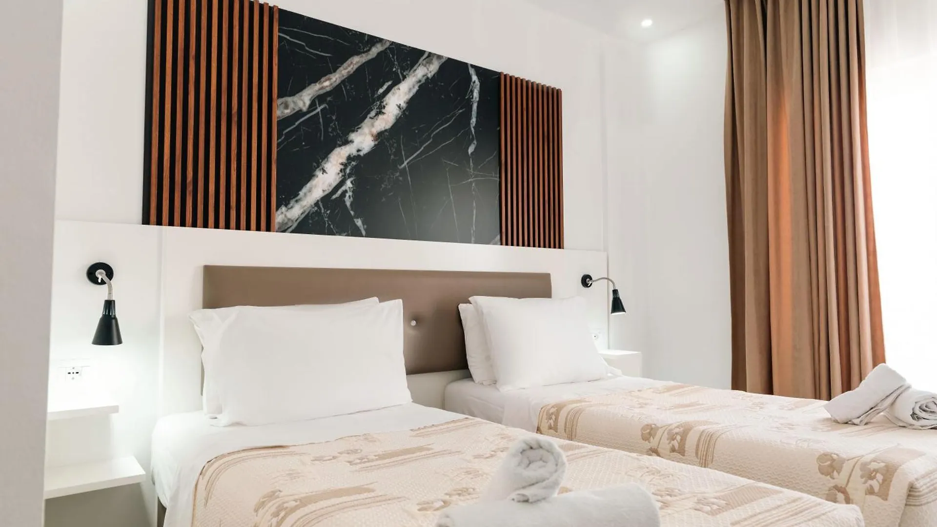 Helia Seaside Hotel Sarande