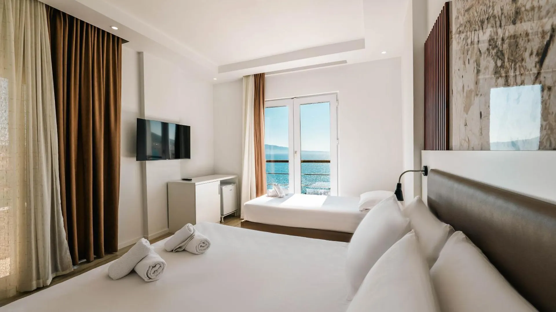 ****  Helia Seaside Hotel Sarande Albania